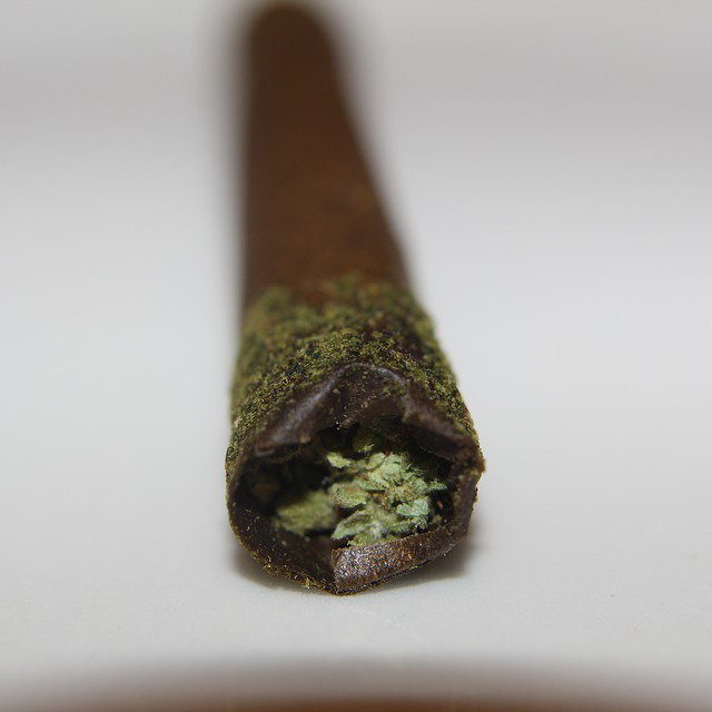 Dos and Don’ts of Choosing the Right Rolling Paper