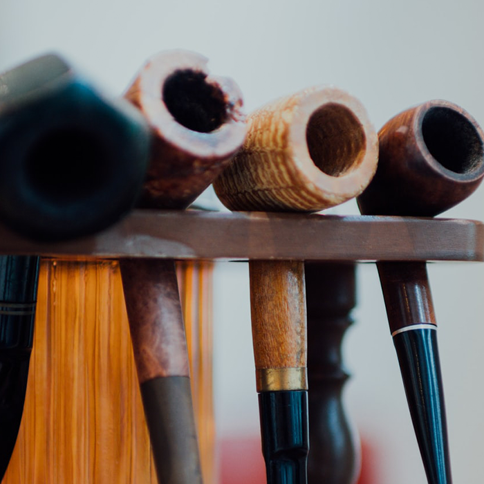 How to Choose Between a Water  Pipe and Dry Pipe