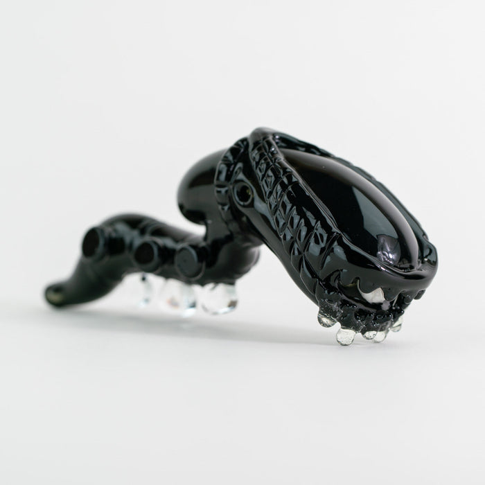 Empire Glassworks 'Alien' Glow-In-The-Dark Hand Pipe