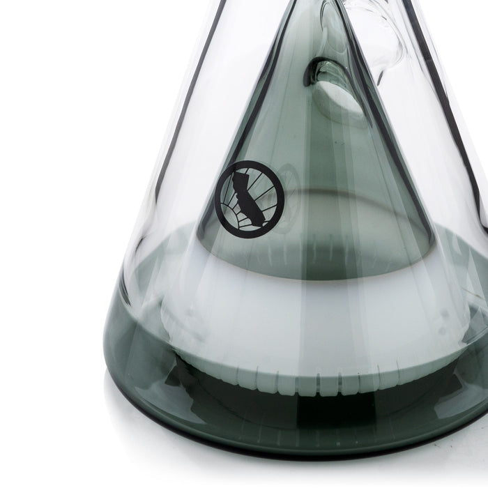 18" Manhattan Pyramid Beaker