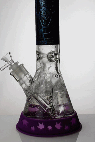 13.5" Genie 9 mm classic beaker bong with a silicone protector - bongoutlet.com